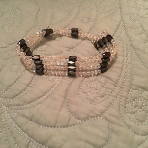 Magnetic and crystal necklace/bracelet